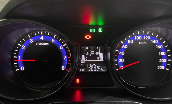 Hyundai HB20X Premium 1.6 Flex 16V Aut. 2015 Flex-9