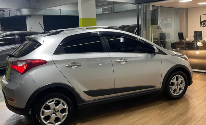 Hyundai HB20X Premium 1.6 Flex 16V Aut. 2015 Flex-8