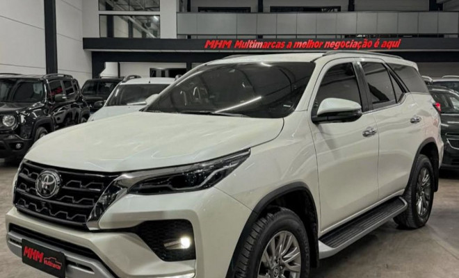 Toyota Hilux SW4 SRX 4x4 2.8 TDI