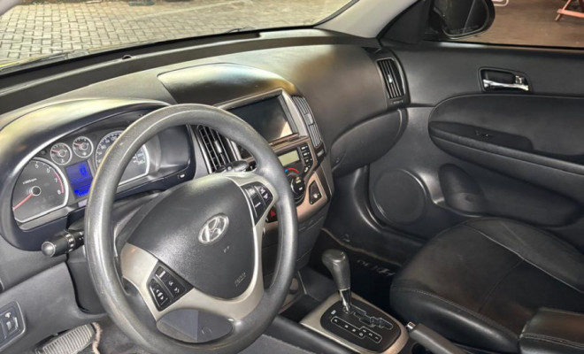 Hyundai i30 2.0 16V 145cv 5p Aut. 2010 Gasolina-6