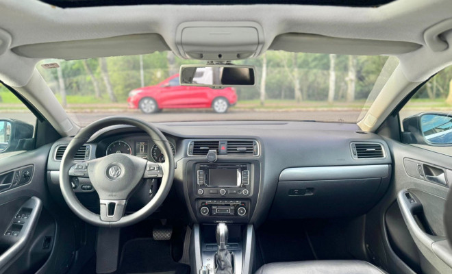 VW - VolksWagen JETTA Highline 2.0 TSI 16V 4p Tiptronic 2012 Gasolina-6