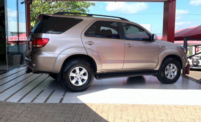 Toyota Hilux SW4 SRV D4-D 4x4 3.0 TDI Dies. Aut 2006 Diesel-2
