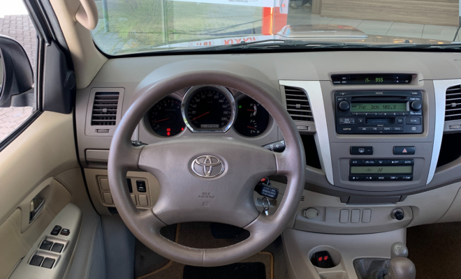 Toyota Hilux SW4 SRV D4-D 4x4 3.0 TDI Dies. Aut 2006 Diesel-6