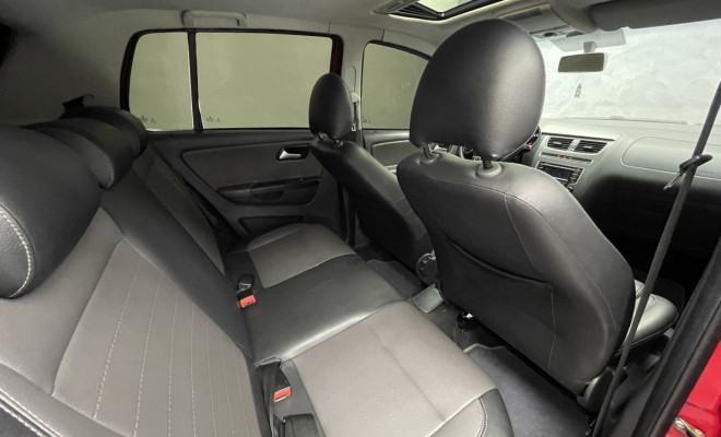 VW - VolksWagen CROSSFOX I MOTION 1.6 Mi T. Flex 8V 5p 2014 Flex-8