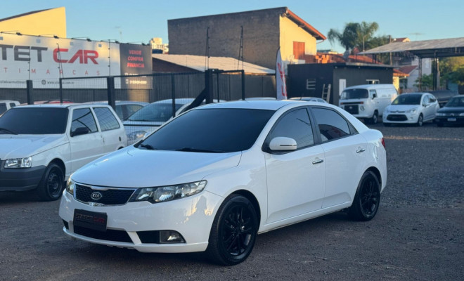 Kia Motors Cerato 1.6 16V Aut. 2011 Gasolina