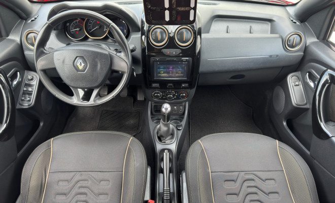 DUSTER Dynamique 1.6 2017 – Prepare-se para encarar o dia a dia com estilo, robustez inconfundível e a confiança que só um SUV completo pode oferecer!-10