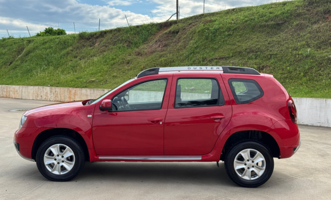 DUSTER Dynamique 1.6 2017 – Prepare-se para encarar o dia a dia com estilo, robustez inconfundível e a confiança que só um SUV completo pode oferecer!-14