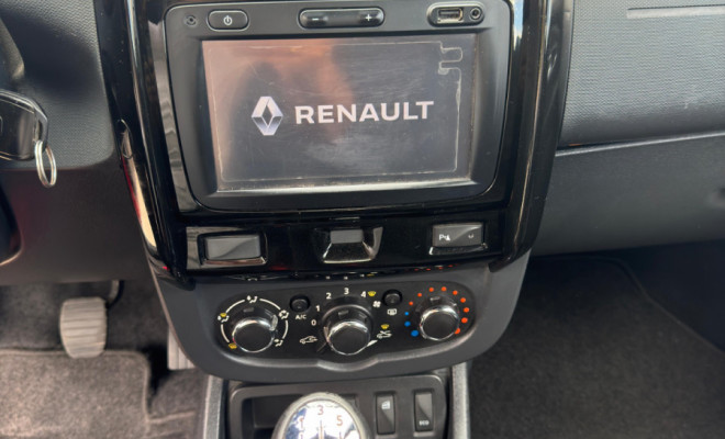 DUSTER Dynamique 1.6 2017 – Prepare-se para encarar o dia a dia com estilo, robustez inconfundível e a confiança que só um SUV completo pode oferecer!-5