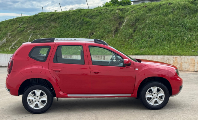 DUSTER Dynamique 1.6 2017 – Prepare-se para encarar o dia a dia com estilo, robustez inconfundível e a confiança que só um SUV completo pode oferecer!-13