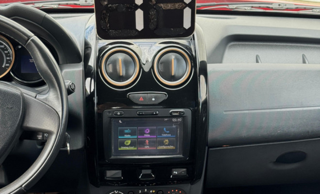 DUSTER Dynamique 1.6 2017 – Prepare-se para encarar o dia a dia com estilo, robustez inconfundível e a confiança que só um SUV completo pode oferecer!-4
