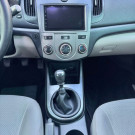 Kia Motors Cerato 1.6 16V Mec. 2011 Gasolina-9