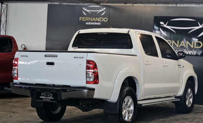 Toyota Hilux CD SRV 4x2 2.7 Flex 16V Aut. 2014 Flex-0