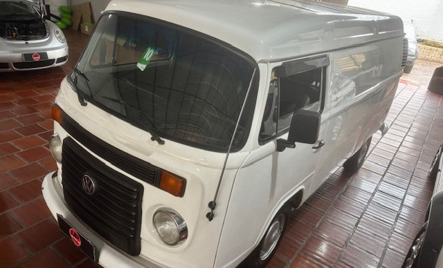 VW - VolksWagen Kombi Furgão 1.4 Mi Total Flex 8V 2010 Flex-0