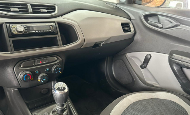 GM - Chevrolet ONIX HATCH LS 1.0 8V FlexPower 5p Mec. 2015 Flex-8