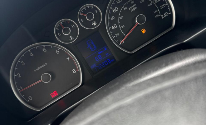 Hyundai i30 2.0 16V 145cv 5p Mec. 2011 Gasolina-4