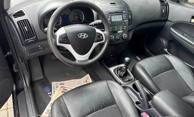 Hyundai i30 2.0 16V 145cv 5p Mec. 2011 Gasolina-6