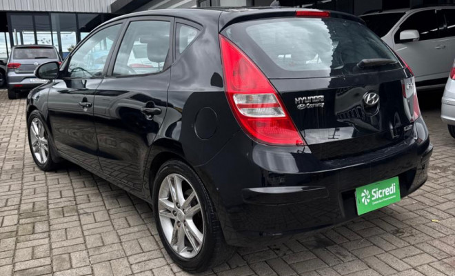 Hyundai i30 2.0 16V 145cv 5p Mec. 2011 Gasolina-2
