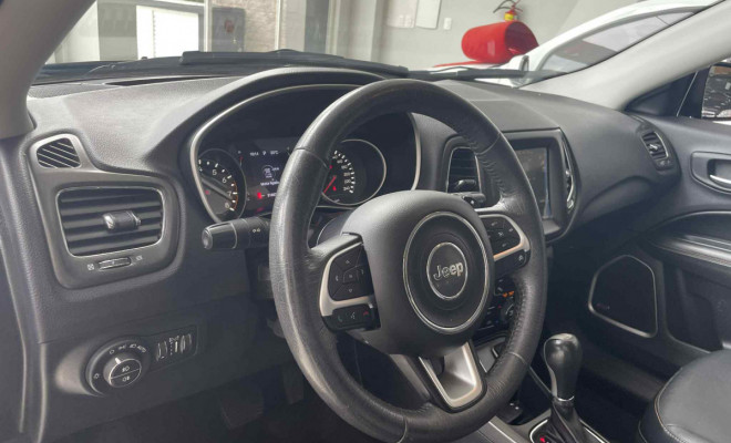 Jeep COMPASS LONGITUDE 2.0 4x2 Flex 16V Aut. 2017 Flex-4