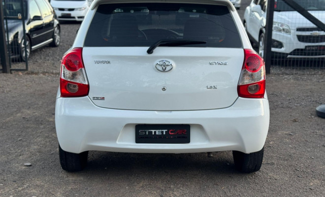Toyota ETIOS 1.3 Flex 16V 5p Mec. 2014 Flex-4