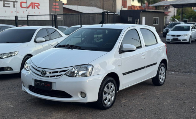 Toyota ETIOS 1.3 Flex 16V 5p Mec. 2014 Flex