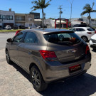 GM - Chevrolet ONIX HATCH LTZ 1.4 8V FlexPower 5p Mec. 2014 Flex-3