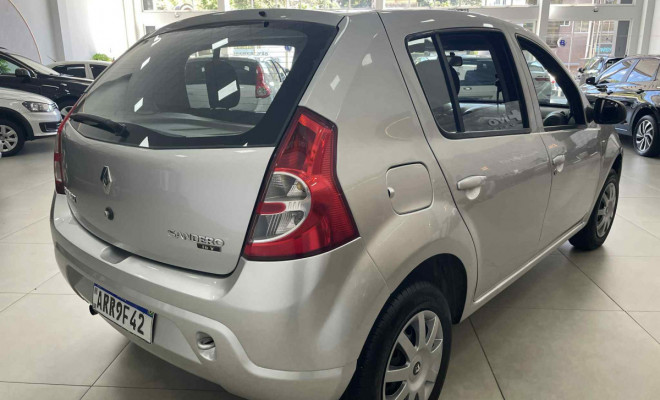 Renault SANDERO Expression Hi-Flex 1.0 16V 5p 2010 Flex-1