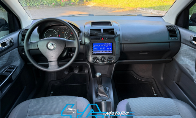 VW - VolksWagen Polo Sedan 1.6 Mi Total Flex 8V 4p 2009 Flex-4