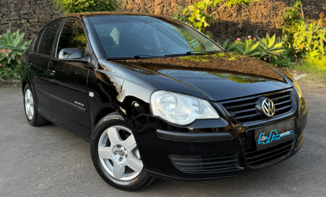 VW - VolksWagen Polo Sedan 1.6 Mi Total Flex 8V 4p 2009 Flex-3