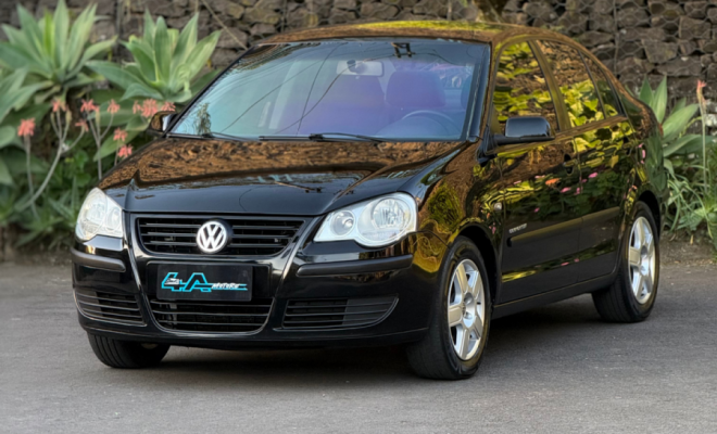 VW - VolksWagen Polo Sedan 1.6 Mi Total Flex 8V 4p 2009 Flex