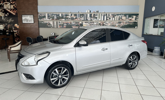 Nissan VERSA UNIQUE 1.6 16V FlexStart 4p Aut. 2018 Flex-2