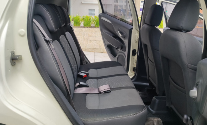 Fiat Punto ESSENCE Dualogic 1.6 Flex 16V 5p 2013 Flex-12