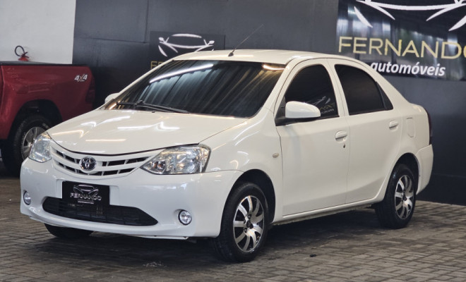Toyota ETIOS X Sedan 1.5 Flex 16V 4p Mec. 2014 Flex