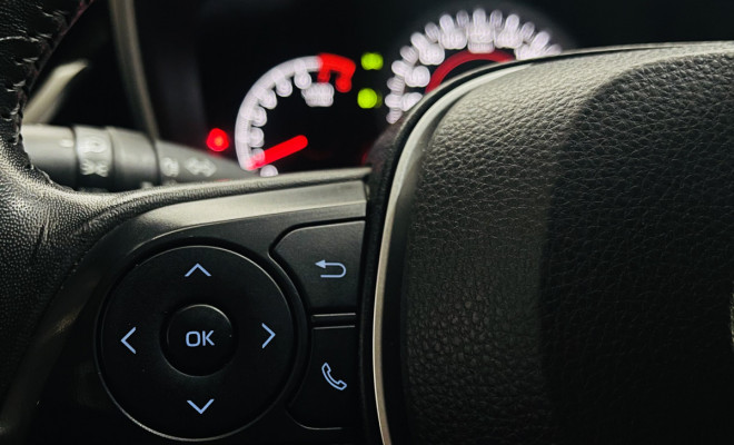 Toyota Corolla XEi 2.0 Blindado RJ Pro 2023 – Segurança e Conforto-6