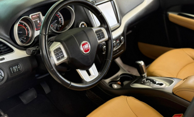 Fiat FREEMONT EMOT./PRECISION 2.4 16V 5p Aut. 2013 Gasolina-2