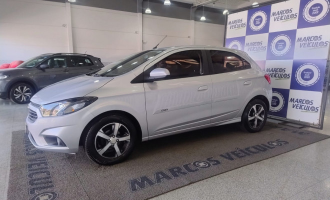 GM - Chevrolet ONIX HATCH LTZ 1.4 8V FlexPower 5p Mec. 2018 Flex-0
