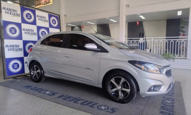 GM - Chevrolet ONIX HATCH LTZ 1.4 8V FlexPower 5p Mec. 2018 Flex-1
