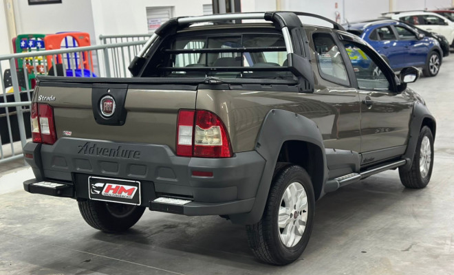 Fiat Strada Adv.1.8 16V Dualogic Flex CD 2013 Flex-2