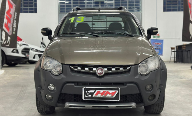 Fiat Strada Adv.1.8 16V Dualogic Flex CD 2013 Flex-12