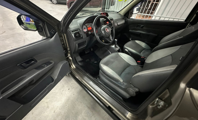 Fiat Strada Adv.1.8 16V Dualogic Flex CD 2013 Flex-8