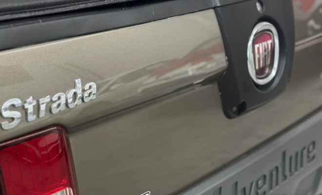 Fiat Strada Adv.1.8 16V Dualogic Flex CD 2013 Flex-13