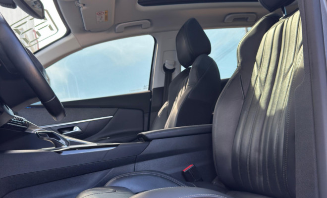 SUV 3008 Griffe Pack 1.6 Turbo Aut. 2020 – A SUV que eleva sua experiência ao dirigir, com design futurista e tecnologia de ponta!-14