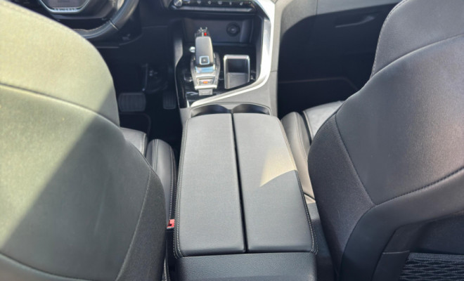 SUV 3008 Griffe Pack 1.6 Turbo Aut. 2020 – A SUV que eleva sua experiência ao dirigir, com design futurista e tecnologia de ponta!-12