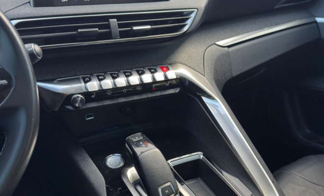 SUV 3008 Griffe Pack 1.6 Turbo Aut. 2020 – A SUV que eleva sua experiência ao dirigir, com design futurista e tecnologia de ponta!-9