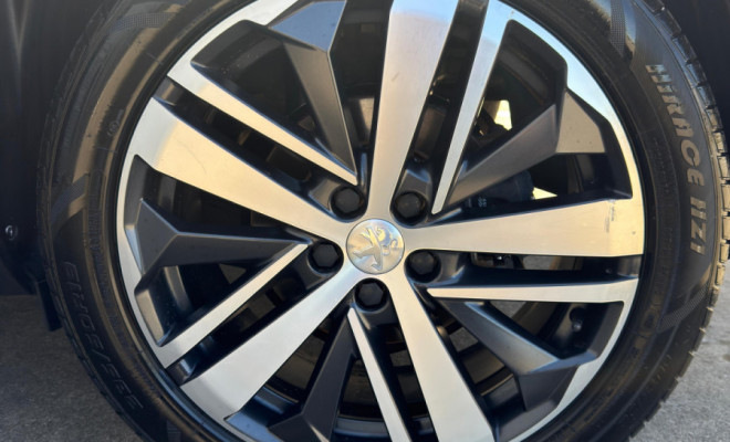 SUV 3008 Griffe Pack 1.6 Turbo Aut. 2020 – A SUV que eleva sua experiência ao dirigir, com design futurista e tecnologia de ponta!-4