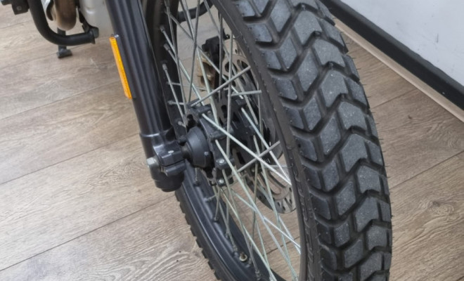 Royal Enfield Himalayan 411 EFI 2020 Gasolina-12