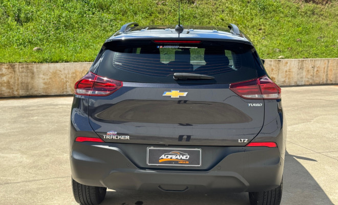 TRACKER LTZ 1.0 Turbo Aut. 2024 – A SUV inteligente e segura que redefine a experiência de dirigir!-1