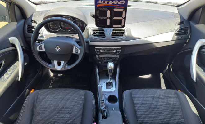 FLUENCE Dynamique 2.0 Aut. 2013 – O sedan sofisticado e completo que oferece conforto e elegância!-9