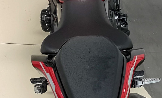 KAWASAKI Z 900 2025 Gasolina-3