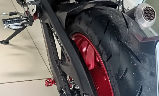 KAWASAKI Z 900 2025 Gasolina-8