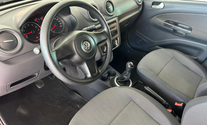 VW - VolksWagen Gol (novo) 1.0 Mi Total Flex 8V 4p 2014 Flex-9